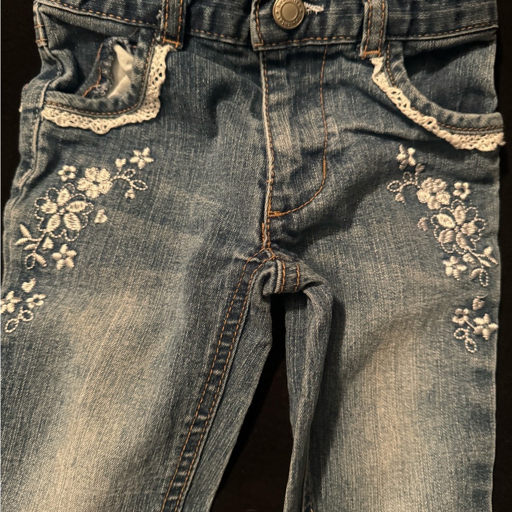 Healthtex
Toddler Girls Jeans
Size: 2T